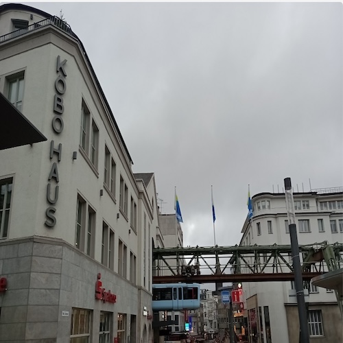 Unterwegs mit der Jubilarin – 125 Jahre Schwebebahn –